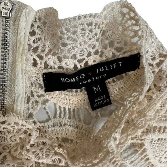 Romeo & Juliet Couture Crochet Lace Vintage Flair Dress Size Medium - Picture 15 of 16